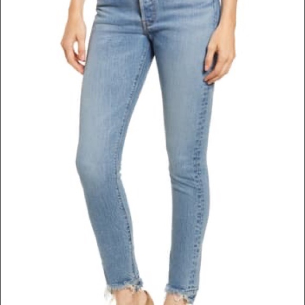 SOLD Levi’s 501 High Waist Nibbled Hem